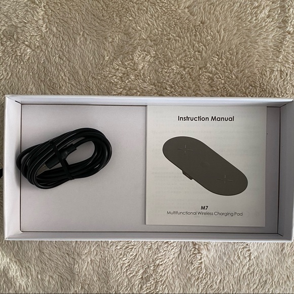 Triple iPhone/Android Phone & Watch Charger - Picture 10 of 13